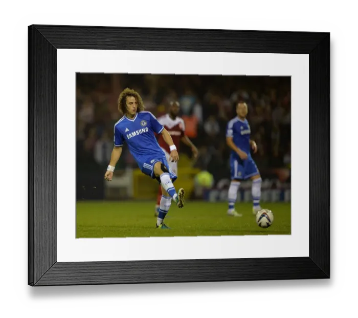 Framed Print : David Luiz in Action: Chelsea's Thrilling Pass at Swindon Town's County Ground during Capital One Cup Third Round (September 24, 2013) Framed Print : David Luiz in Action: Chelsea's Thrilling Pass at Swindon Town's County Ground during Capital One Cup Third Round (September 24, 2013)