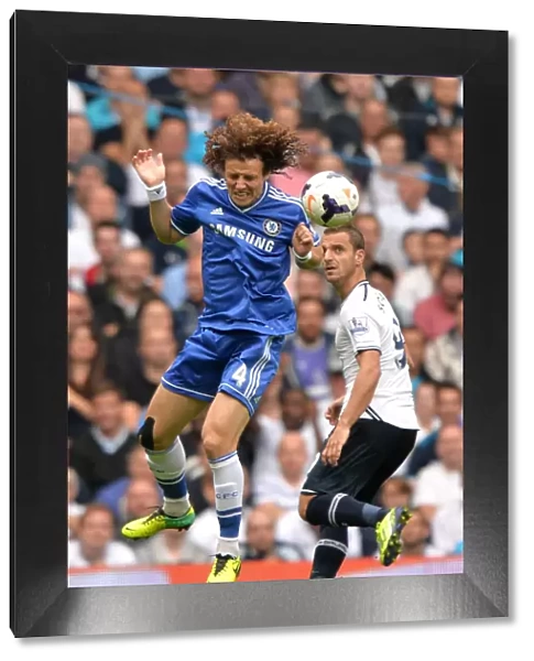 David Luiz vs. Roberto Soldado: A Battle for Ball Possession - Tottenham Hotspur vs. Chelsea, Barclays Premier League (White Hart Lane, September 28, 2013)