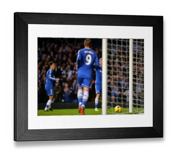 Framed Print : Schurrle's Stamford Bridge Stunner: Chelsea's Thrilling Opener Against Manchester City (Premier League, October 2013)