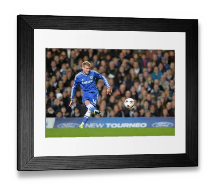 Framed Print : Soccer - UEFA Champions League - Group E - Chelsea v Schalke 04 - Stamford Bridge Framed Print : Soccer - UEFA Champions League - Group E - Chelsea v Schalke 04 - Stamford Bridge