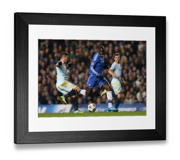 Framed Print : Demba Ba in Action: Chelsea vs Steaua Bucharest, UEFA Champions League Group E, Stamford Bridge (11th December 2013) Framed Print : Demba Ba in Action: Chelsea vs Steaua Bucharest, UEFA Champions League Group E, Stamford Bridge (11th December 2013)