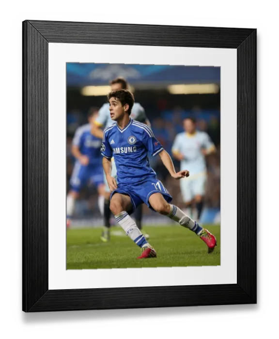 Framed Print : Oscar's Stamford Bridge Debut: Chelsea vs Steaua Bucharest in the Champions League (11th December 2013) Framed Print : Oscar's Stamford Bridge Debut: Chelsea vs Steaua Bucharest in the Champions League (11th December 2013)