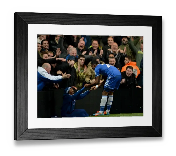 Framed Print : Samuel Eto'o's Triple Strike: Chelsea's Thrilling Third Goal vs. Manchester United (19th January 2014)