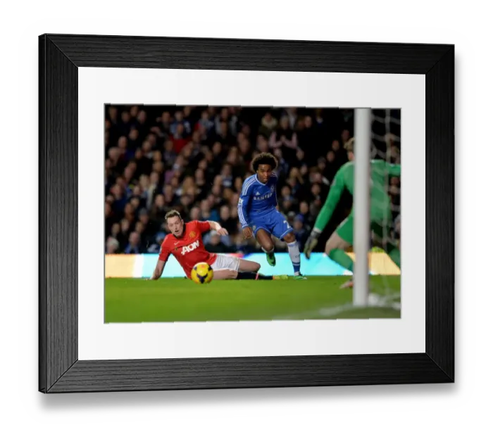 Framed Print : Battle for the Ball: Willian vs. Jones - Chelsea vs. Manchester United, Premier League (2014) Framed Print : Battle for the Ball: Willian vs. Jones - Chelsea vs. Manchester United, Premier League (2014)