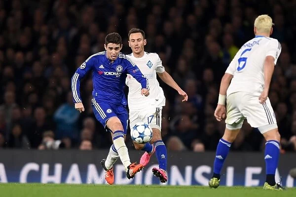 Battle for the Ball: Oscar vs. Rybalka in Chelsea's Champions League Showdown against Dynamo Kiev (November 2015)