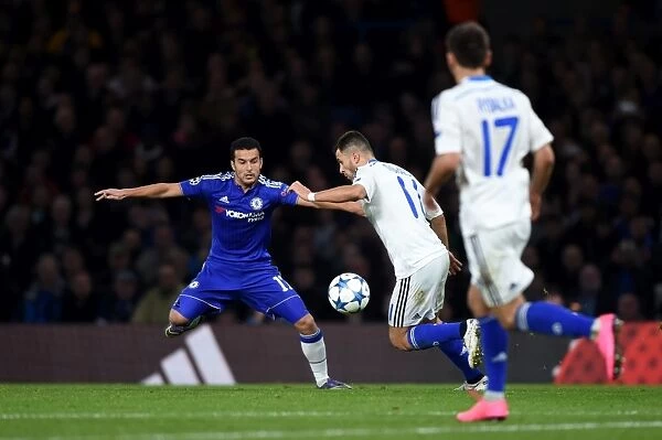 Battle for the Ball: Pedro vs. Moraes - Chelsea vs. Dynamo Kiev in the UEFA Champions League (November 2015)