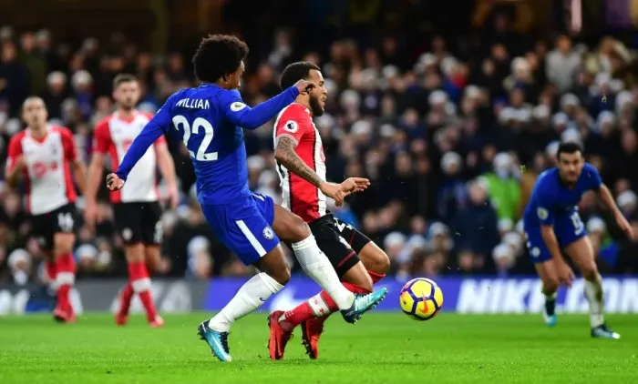 Framed Print : Battle for Possession: Willian vs. Bertrand - Chelsea vs. Southampton, Premier League Framed Print : Battle for Possession: Willian vs. Bertrand - Chelsea vs. Southampton, Premier League