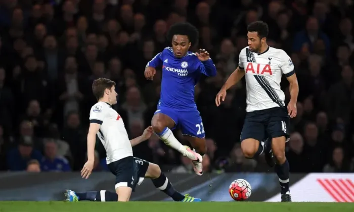 Framed Print : Battle at Stamford Bridge: Willian Sandwiched by Dembele and Davies (Chelsea vs. Tottenham Hotspur, Premier League 2015-16) Framed Print : Battle at Stamford Bridge: Willian Sandwiched by Dembele and Davies (Chelsea vs. Tottenham Hotspur, Premier League 2015-16)
