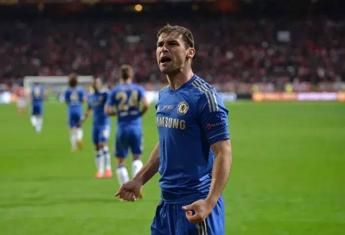 Framed Print : Branislav Ivanovic's Headers Secures Europa League Victory for Chelsea against Benfica (May 16, 2013) Framed Print : Branislav Ivanovic's Headers Secures Europa League Victory for Chelsea against Benfica (May 16, 2013)