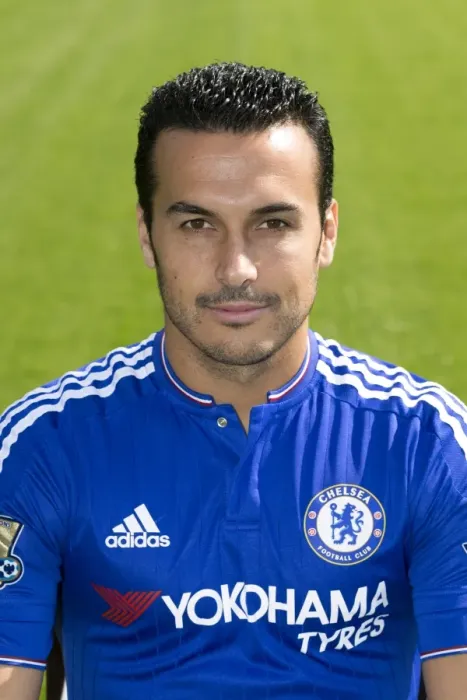 Framed Print : Chelsea FC 2015-16 Squad: Team Photocall with Pedro at Cobham Training Ground - Premier League
