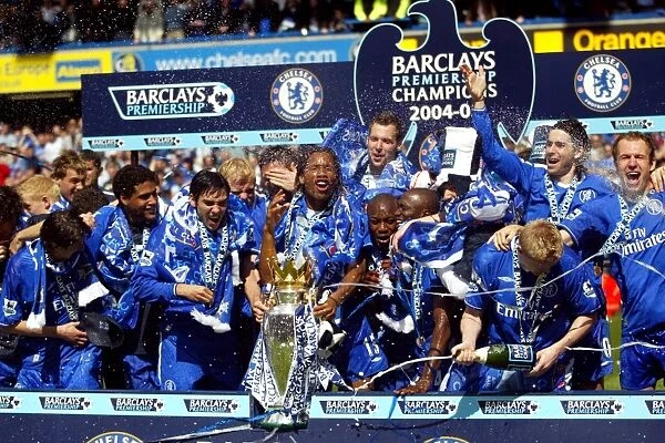 Chelsea FC: Premier League Champions 2004-2005 - Triumphant Celebration with the FA Barclays Premiership Trophy