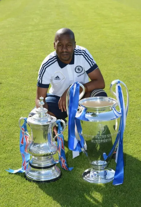Framed Print : Chelsea Football Club: Eddie Newton at August 2012 Team Photocall, Cobham Training Ground Framed Print : Chelsea Football Club: Eddie Newton at August 2012 Team Photocall, Cobham Training Ground
