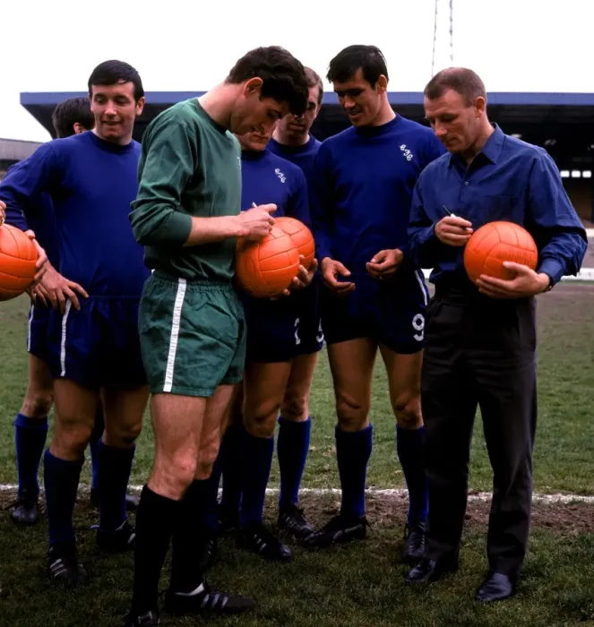 Framed Print : Chelsea Footballers and Manager Sign Footballs Ahead of FA Cup Final: John Boyle, Peter Bonetti, Tony Hateley, and Tommy Docherty