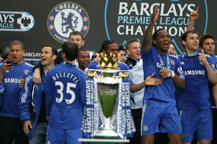 Framed Print : Chelsea players celebrate after winning the Premier League title at Stamford Bridge