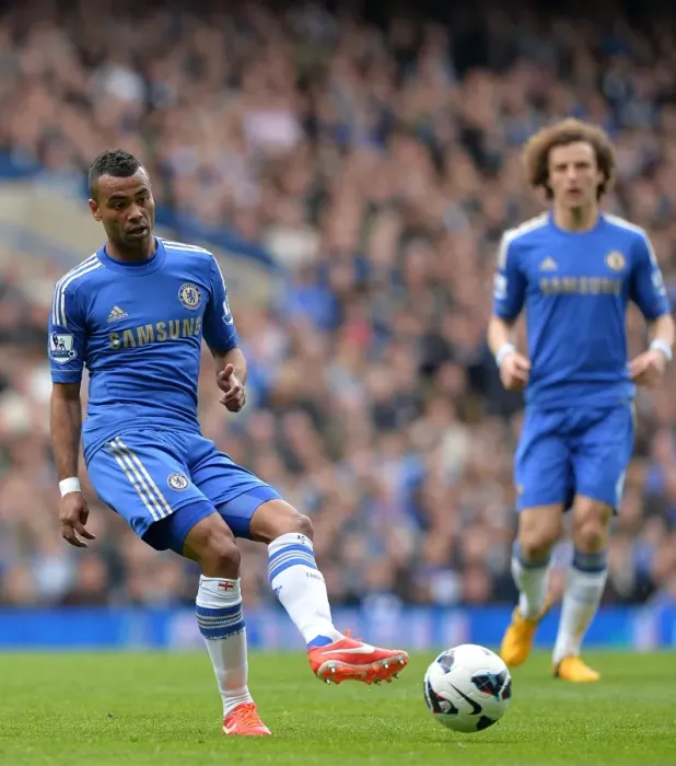 Framed Print : Chelsea's Ashley Cole in Action: Chelsea vs Swansea City, Barclays Premier League (April 28, 2013)