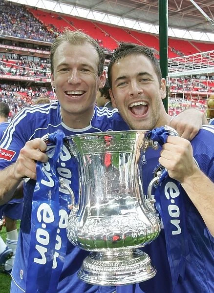 Chelsea's Triumph: Robben and Cole Rejoice in FA Cup Victory over Manchester United at Wembley (May 2007)