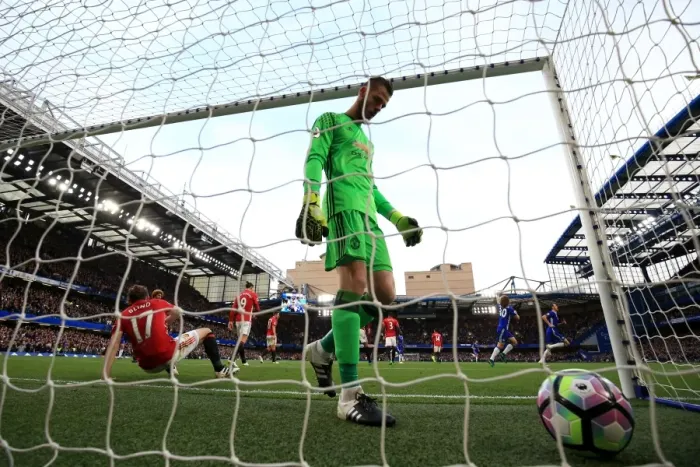 Framed Print : Dejected De Gea: Chelsea's Goal Past Manchester United at Stamford Bridge (Premier League)