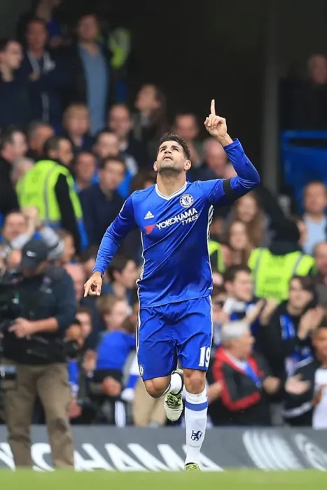 Framed Print : Diego Costa's Stunner: Chelsea's Thrilling Opener Against Leicester City (Premier League)