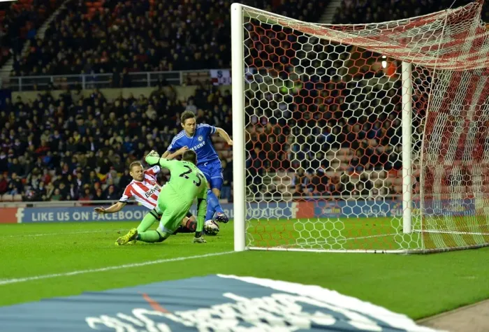 Framed Print : Frank Lampard's Stunner: Chelsea's Opening Goal vs. Sunderland (December 17, 2013) Framed Print : Frank Lampard's Stunner: Chelsea's Opening Goal vs. Sunderland (December 17, 2013)