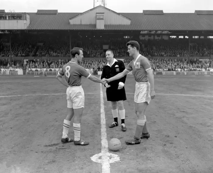 Framed Print : Jimmy Greaves and Bobby McKinlay Shake Hands Before Chelsea vs. Nottingham Forest in Division One: Referee MJS Pickles Witnesses the Historic Moment Framed Print : Jimmy Greaves and Bobby McKinlay Shake Hands Before Chelsea vs. Nottingham Forest in Division One: Referee MJS Pickles Witnesses the Historic Moment