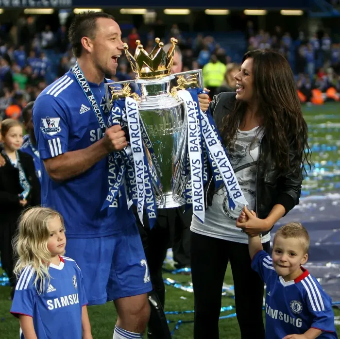 Framed Print : John Terry and Family: Celebrating Chelsea's Premier League Victory (2009-2010)