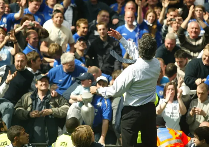 Framed Print : Jose Mourinho's Epic Medal Throw: Celebrating Chelsea's Premier League Victory with the Fans (2005-2006)