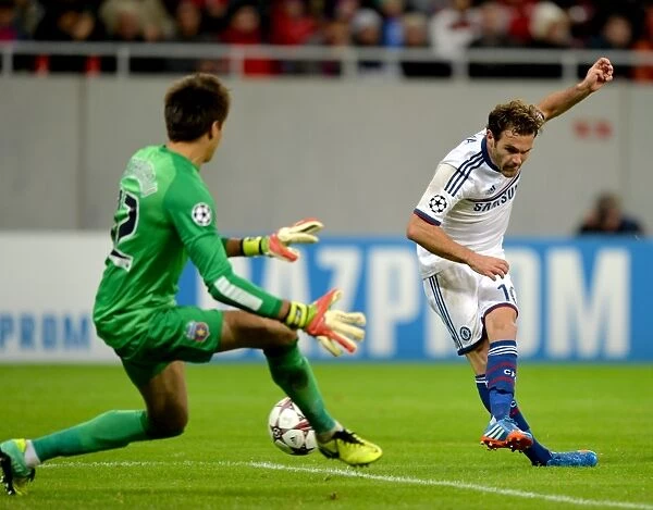 Juan Mata's Strike: Chelsea vs Steaua Bucharest, UEFA Champions League Group E (1st October 2013)