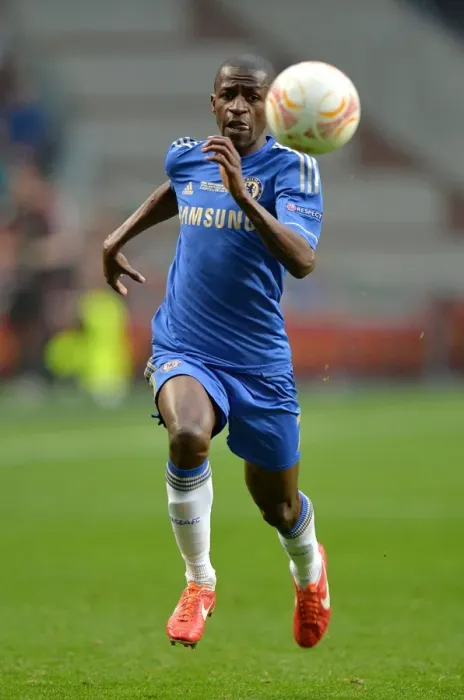 Framed Print : Nascimento Ramires: Chelsea's Europa League Hero at Amsterdam Arena (16th May 2013)