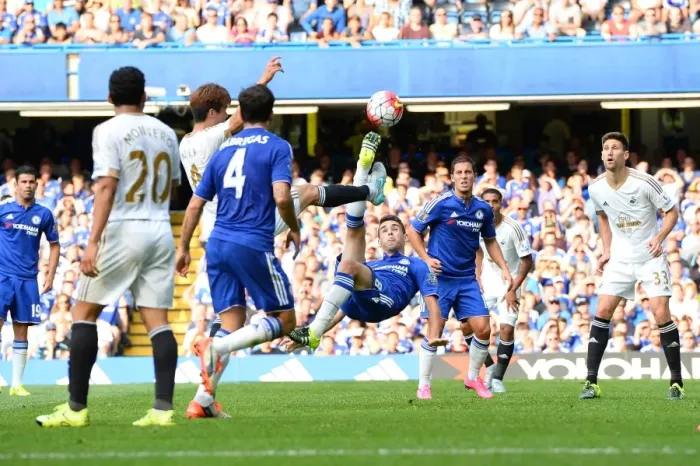 Framed Print : Oscar in Action: Chelsea FC vs Swansea City (August 2015)