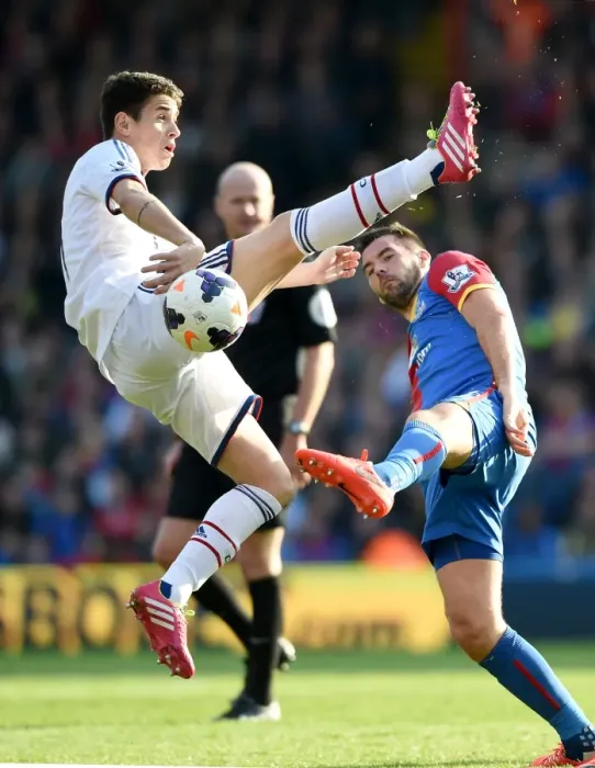 Framed Print : Oscar vs. Ledley: Intense Clash Between Chelsea's Oscar and Crystal Palace's Joe Ledley at Selhurst Park