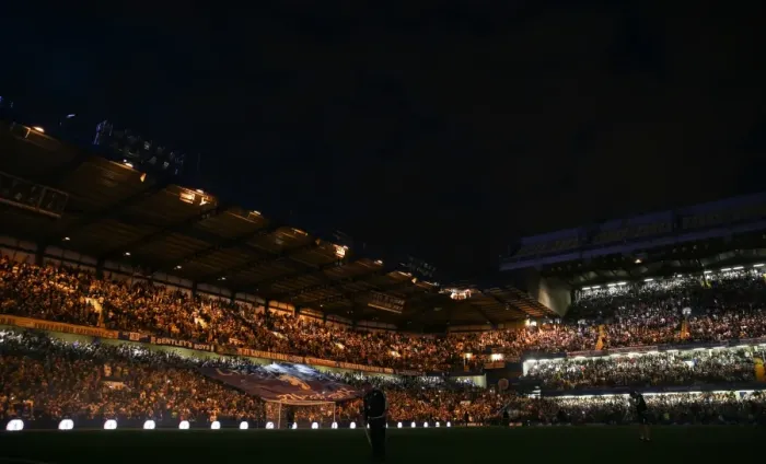 Framed Print : Premier League Showdown: Chelsea vs Liverpool at Stamford Bridge - Scott Heavey / PA Wire
