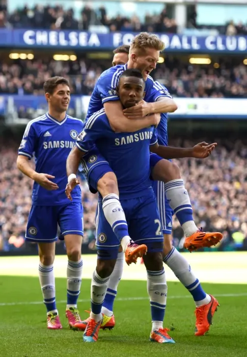 Framed Print : Samuel Eto'o's Thrilling First Goal Against Arsenal: A Memorable Moment at Stamford Bridge (22nd March 2014)