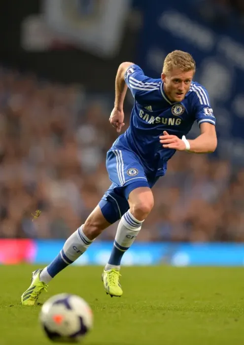Framed Print : Thunderbolt: Andre Schurrle Scores Stunner for Chelsea Against Fulham, Barclays Premier League, Stamford Bridge (September 21, 2013) Framed Print : Thunderbolt: Andre Schurrle Scores Stunner for Chelsea Against Fulham, Barclays Premier League, Stamford Bridge (September 21, 2013)
