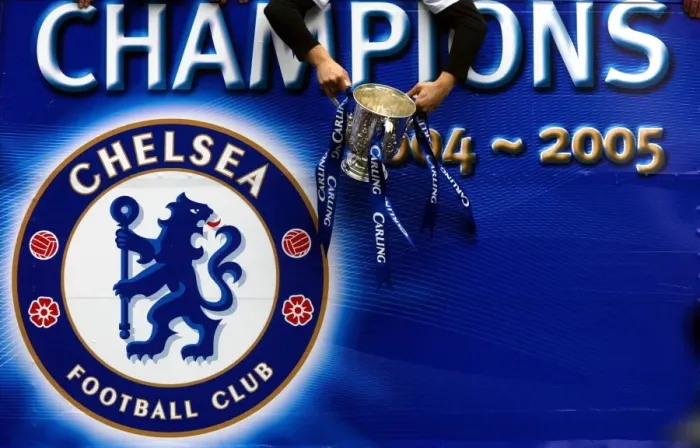 Framed Print : Triumphant Chelsea: Premier League Champions Parade through London, 2004-2005 Framed Print : Triumphant Chelsea: Premier League Champions Parade through London, 2004-2005