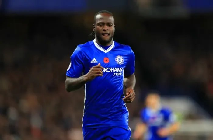 Framed Print : Victor Moses in Action: Chelsea vs Everton - Premier League at Stamford Bridge (Home)