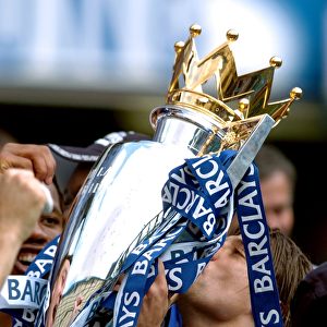 Chelsea Football Club: Hernan Crespo's Triumphant Moment with the Premier League Trophy (2005-2006) - Chelsea vs Manchester United at Stamford Bridge