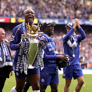 Chelsea Football Club: Premier League Champions 2005-2006 - William Gallas' Triumphant Victory with the Trophy