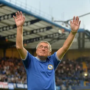 Los leyendas de Chelsea: Bobby Tambling se reúne con el puente de Stamford en la mitad del tiempo contra los Fulham (21 de septiembre de 2013)