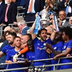 Le Chelsea remporte la Coupe d'Angleterre : César Fabregas célèbre sa victoire contre le Manchester United Le Chelsea remporte la Coupe d'Angleterre : César Fabregas célèbre sa victoire contre le Manchester United