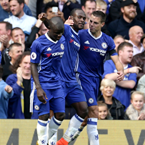 Chelsea Triumph: Victor Moses, Kante, and Azpilicueta Celebrate Moses' Third Goal vs Leicester City