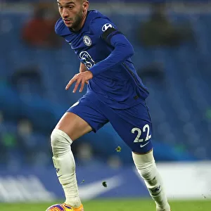 Chelsea vs. Tottenham: Hakim Ziyech in Action at Empty Stamford Bridge, Premier League, November 2020