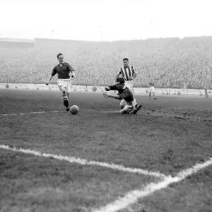 Chelsea vs. West Bromwich Albion Print - Football Action Scene, 1950s Chelsea vs. West Bromwich Albion Print - Football Action Scene, 1950s