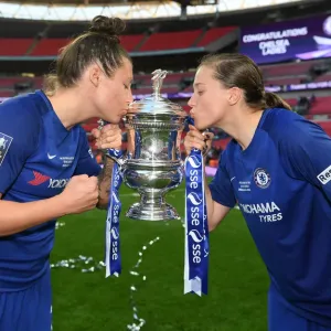 Chelsea Women Celebrate SSE Women's FA Cup Victory Print Chelsea Women Celebrate SSE Women's FA Cup Victory Print
