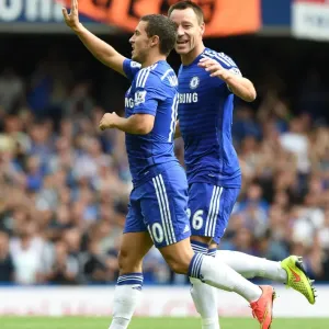 Eden de Chelsea y John Terry: Un momento celebratorio después de marcar contra la Ciudad del Lecester (Agosto 2014)