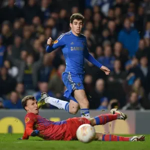 Chelsea's Embolo and Oscar Overcome Chiriches in Europa League Clash at Stamford Bridge Chelsea's Embolo and Oscar Overcome Chiriches in Europa League Clash at Stamford Bridge