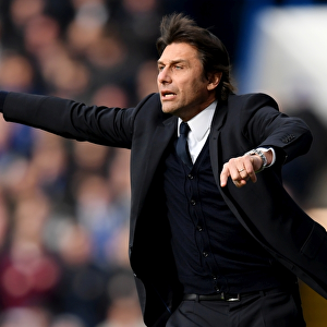 Conte Orders Chelsea: Intense Focus at Stamford Bridge During Chelsea vs Arsenal, Premier League Match