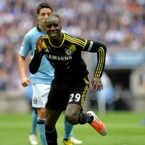 La Charge de Demba Ba : Chelsea FC vs Manchester City - Demi-finale de la Coupe d'Angleterre au Stade Wembley. La Charge de Demba Ba : Chelsea FC vs Manchester City - Demi-finale de la Coupe d'Angleterre au Stade Wembley.