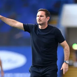 Franck Lámpardo Dirige a Chelsea contra Liverpool en el enfrentamiento de la Liga Premier Franck Lámpardo Dirige a Chelsea contra Liverpool en el enfrentamiento de la Liga Premier