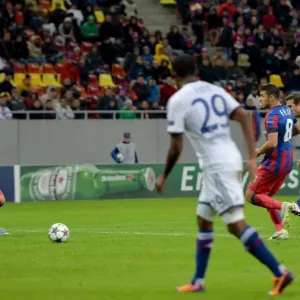 Frank Lampard Scores Chelsea's Fourth Goal Print (1st October 2013)