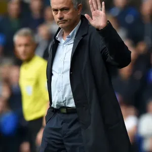 José Mourinho Dirige al Chelsea en el Estadio de Stamford, Octubre del 2015 Clásico Liga premier contra el Aston Villa José Mourinho Dirige al Chelsea en el Estadio de Stamford, Octubre del 2015 Clásico Liga premier contra el Aston Villa